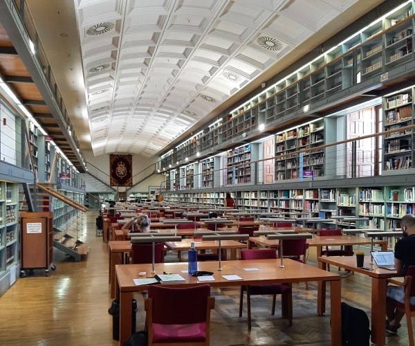Biblioteca de Castilla-La Mancha. Sala de Lectura