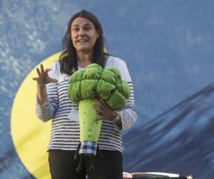 Pilar Serrano contando